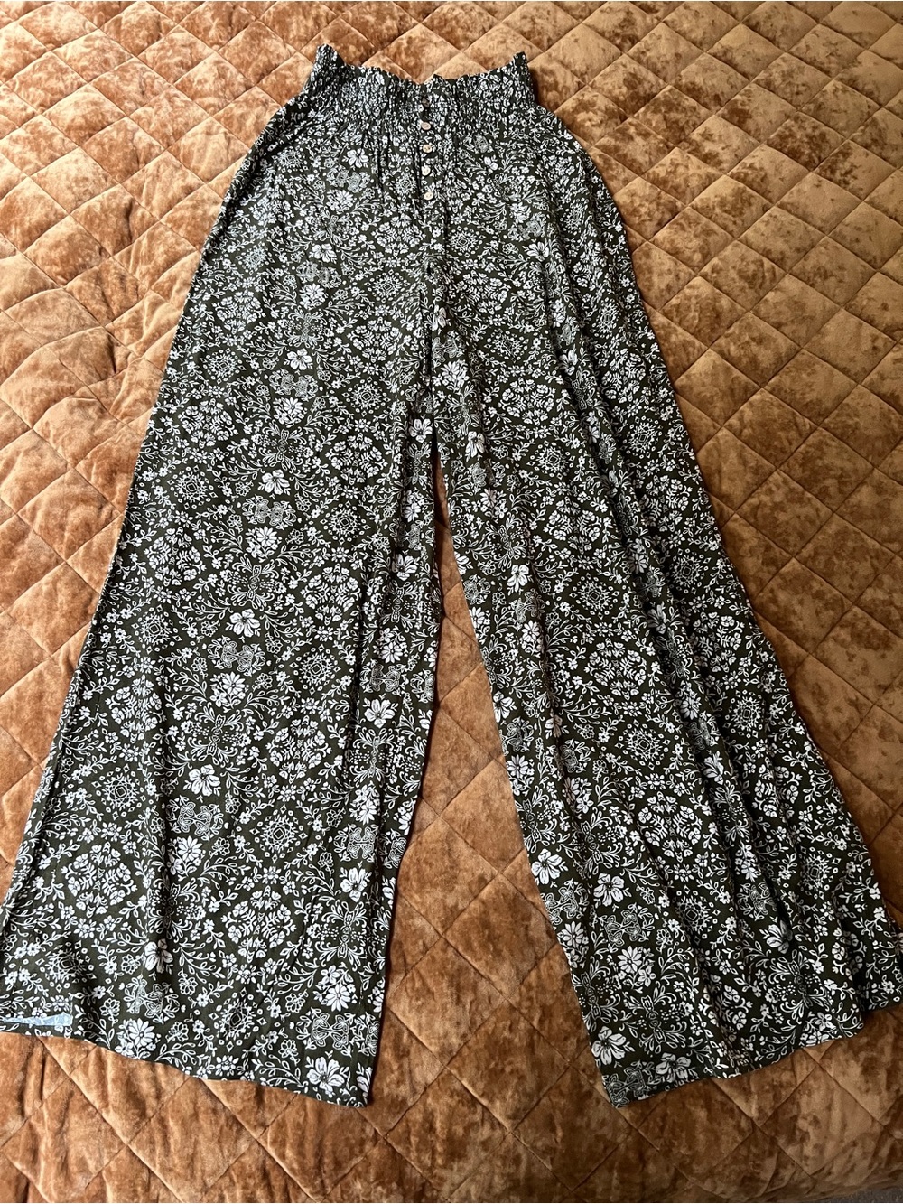 Pink republic Wide Leg Floral Print Women's palazzo Pant - Green /White size S